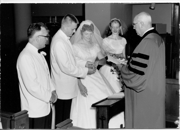 1960-0731 - Jerry-Pam Wedding placing the ring